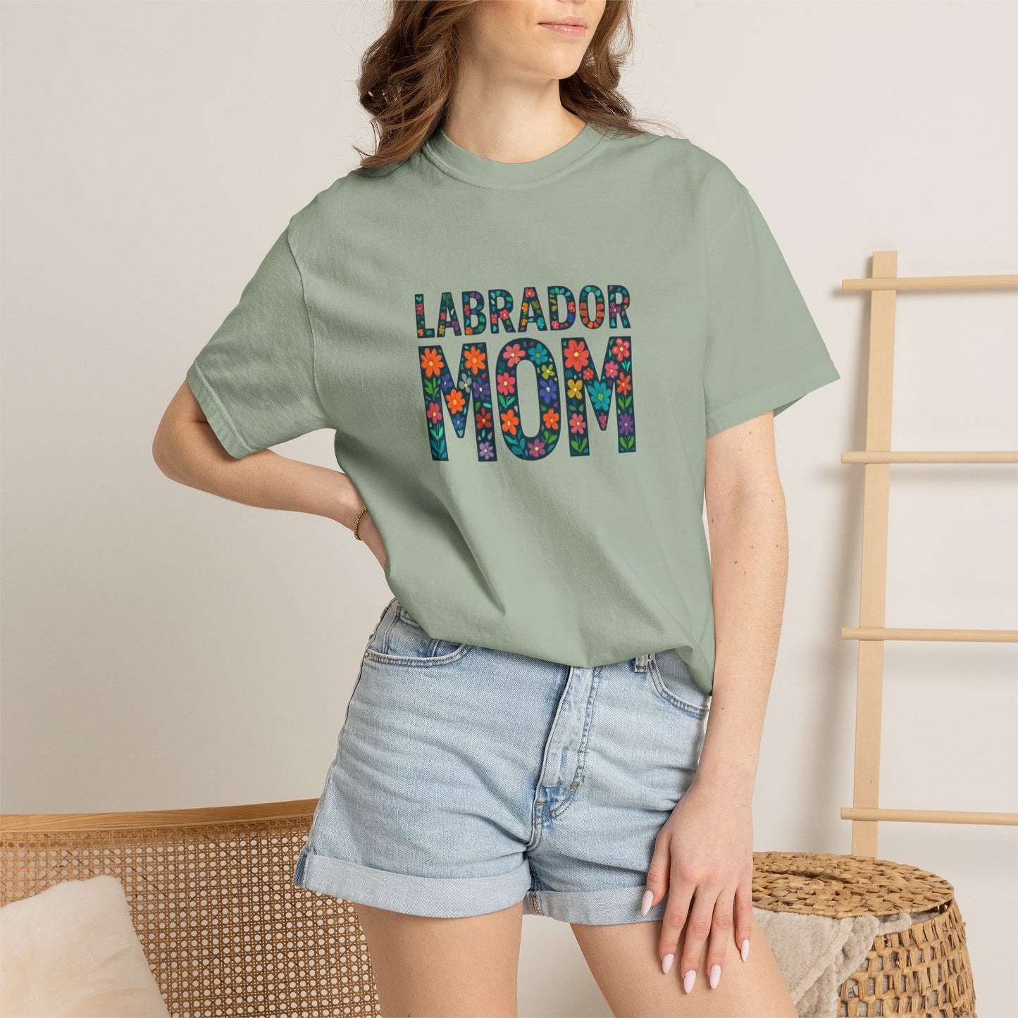 Labrador Mom T-Shirt