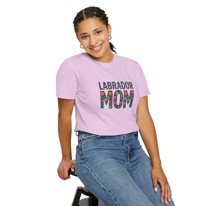 Labrador Mom T-Shirt