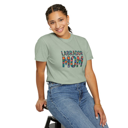 Labrador Mom T-Shirt