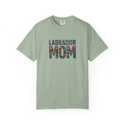 Labrador Mom T-Shirt