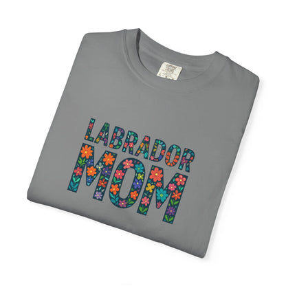 Labrador Mom T-Shirt