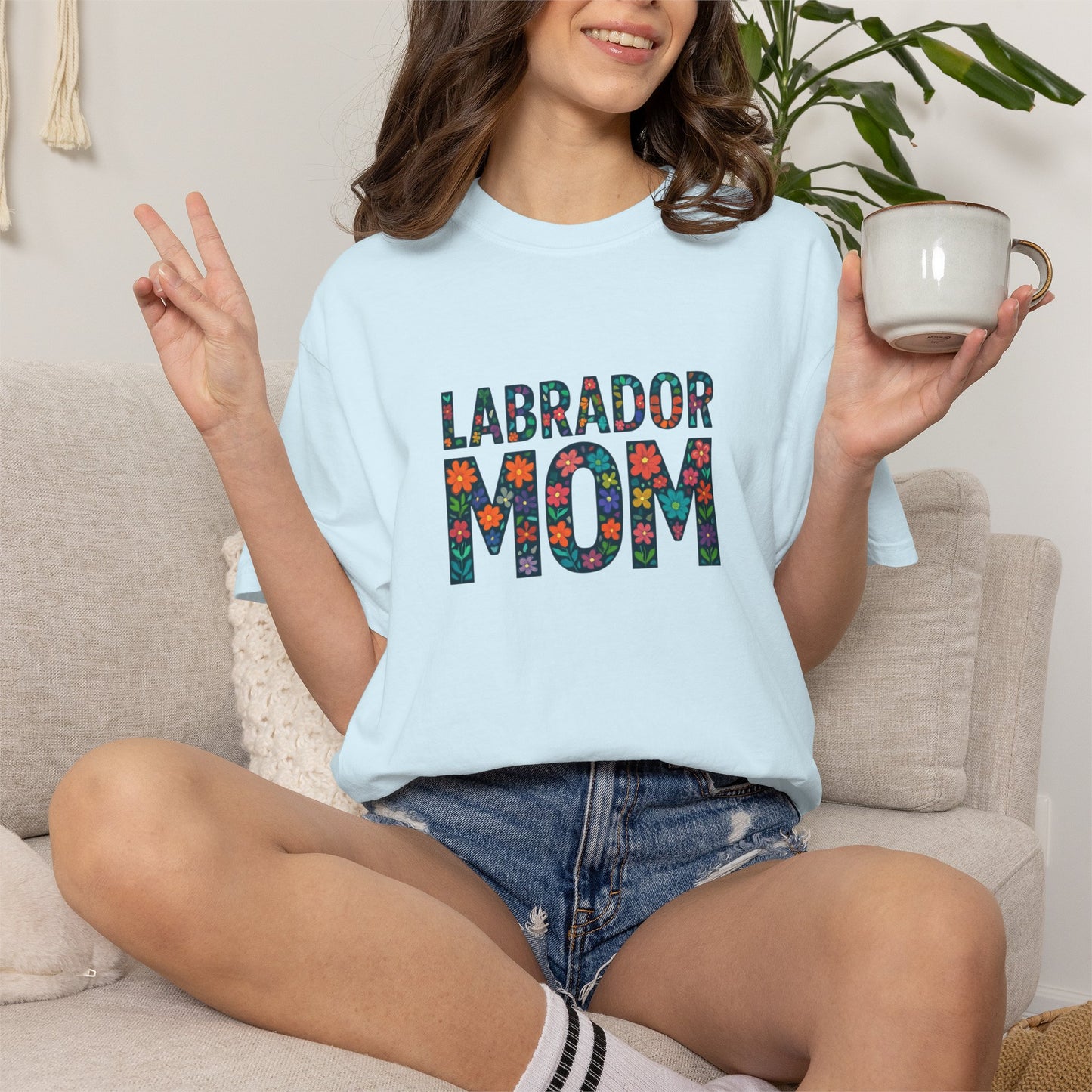Labrador Mom T-Shirt