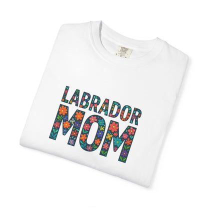 Labrador Mom T-Shirt