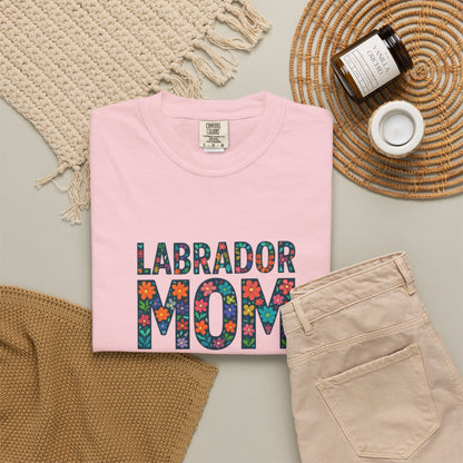 Labrador Mom T-Shirt